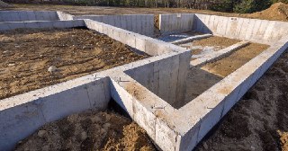 Ленточный фундамент Снежинск цена от 2707 руб.